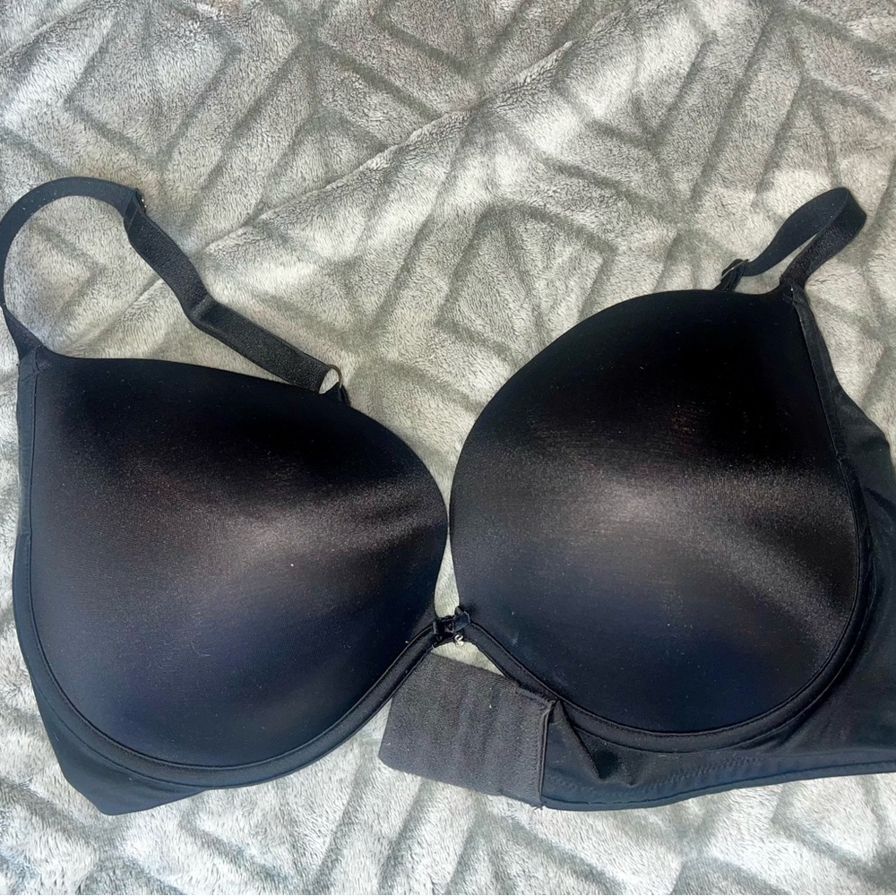 Victoria’s Secret push up plunge Bra